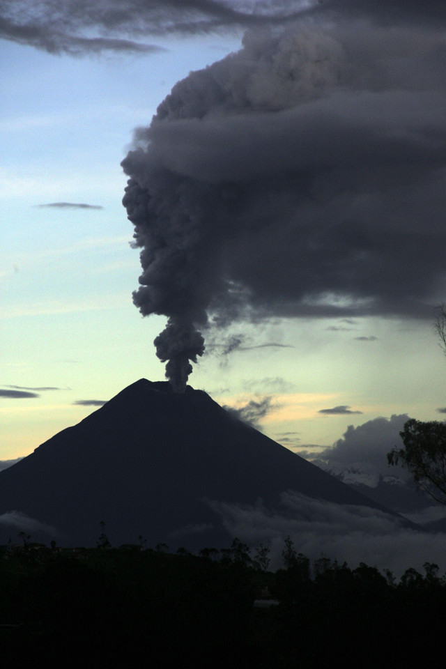 Ecuador, AMBATO, :rel:d:bm:GF2E74Q06XY01