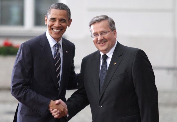 obama komorowski uścisk z przodu