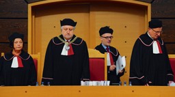 PiS: Ustawa o TK uchwalona przez PO-PSL jest niezgodna z konstytucją