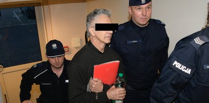 Parafianie go bronili i nazywali "świętym". Ksiądz skazany za pedofilię trafił do więzienia