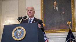 Joe Biden bekeményít: 100 millió amerikainak tenné kötelezővé a védőoltást