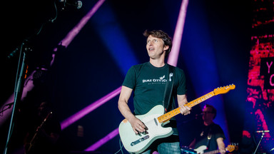 James Blunt zdradza kulisy trasy: w moim busie sypia 16 osób