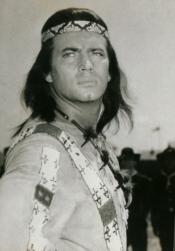 Pierre Brice (1929 - 2015)