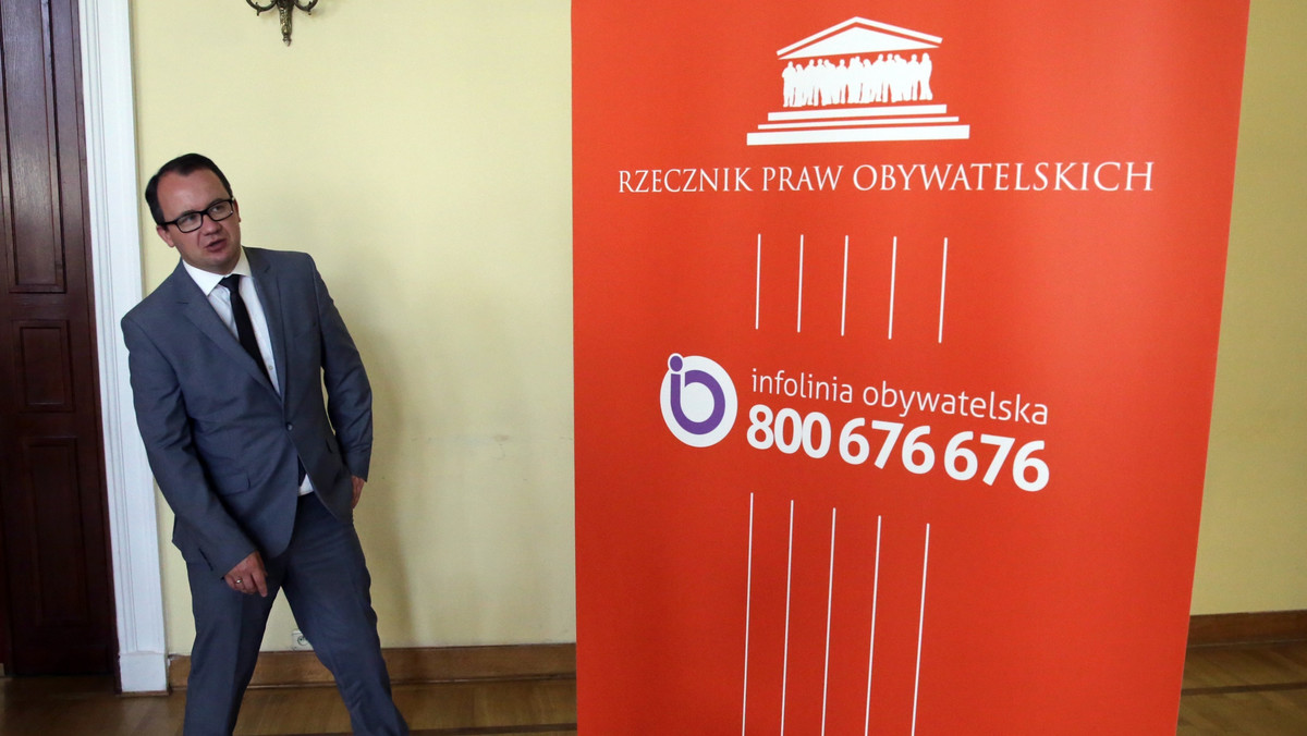 Już od poniedziałku każdy łodzianin będzie mógł swoją sprawę przedstawić Rzecznikowi Praw Obywatelskich bez konieczności podróży do stolicy. W Łodzi otwarty zostanie punkt przyjęć interesantów biura RPO.