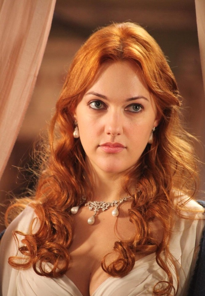 Meryem Uzerli jako Hürrem w serialu "Wspaniałe stulecie"