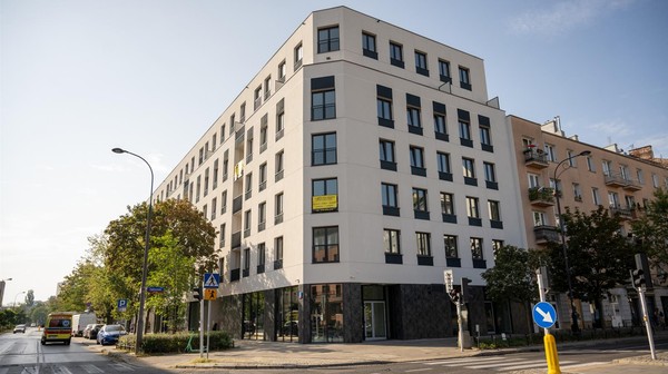 Od 2018 r. Warszawa przygotowała do najmu dla osób oczekujących pomocy ponad 12 tys. mieszkań, w tym ponad 1,3 tys. nowo wybudowanych i w TBS.