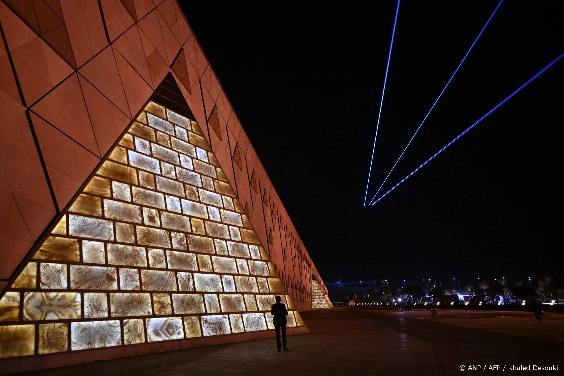 Nederland retourneert een 3.500 jaar oud gestolen Egyptisch beeld