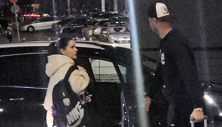 Silviju Nedeljković muž sačekao na aerodromu