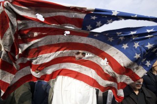 Razem wzywa polski rząd do odcięcia się od planów destabilizacji na Bliskim Wschodzie przez USA