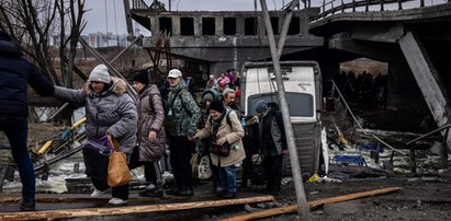 Dziennikarka TVP przerwała nagrywanie i ruszyła na pomoc. "Ryzykując swoje życie, uratowała 30 Ukraińców"