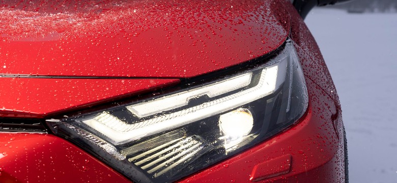 Nowy SUV na rynku. Świetny styl i dwie hybrydy do wyboru
