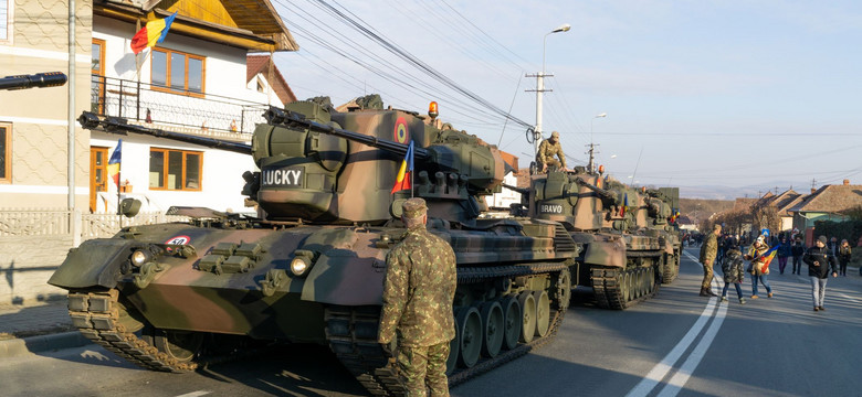 Niemcy chcą przekazać Ukrainie 7 haubicoarmat. "A Gepardów wciąż nie ma..."