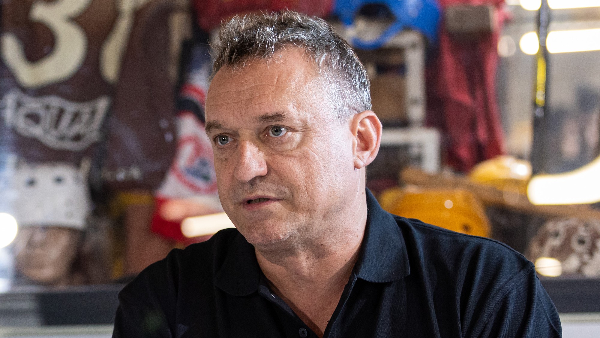 Moderátor Marcel Forgáč.