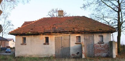 Szok! Przez wychodek nie będzie drogi!