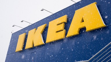 Klienci uwięzieni w sklepie IKEA. Setki turystów koczowało na lotnisku  