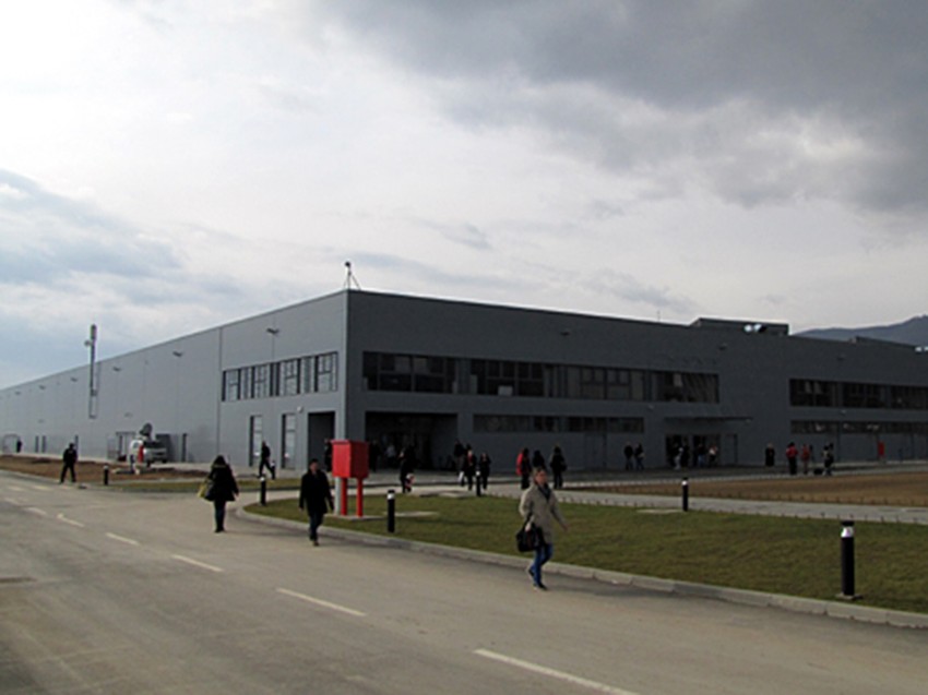 Presednik je rekao da se radi na tome da se otpušteni radnici zaposle