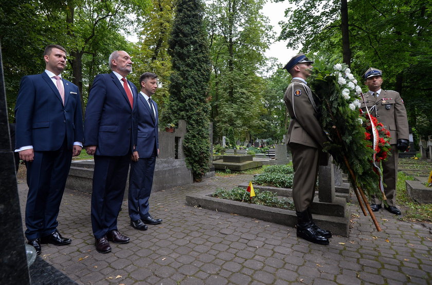 Macierewicz schował Misiewicza? Podejrzana nieobecność rzecznika