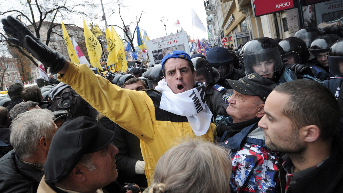 Czeskie Ministerstwo Spraw Zagranicznych oświadczyło, iż nie może uznać werdyktu ukraińskiego sądu skazującego byłą premier Ukrainy Julię Tymoszenko na siedem lat więzienia. Według resortu wyrok może zaszkodzić unijnym aspiracjom Ukrainy.