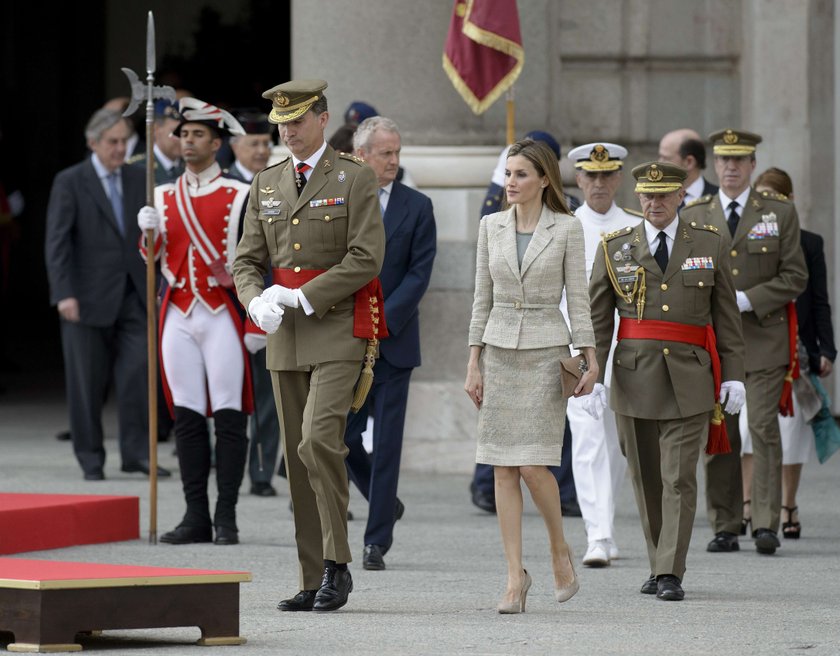 Królowa Letizia na uroczystości wojskowej w Madrycie