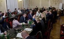 Komisja sprawiedliwości zakończyła prace nad prezydenckim projektem o SN. Przyjęła WSZYSTKIE POPRAWKI PIS
