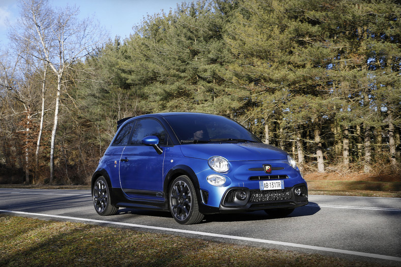 Abarth 695 Tributo 131