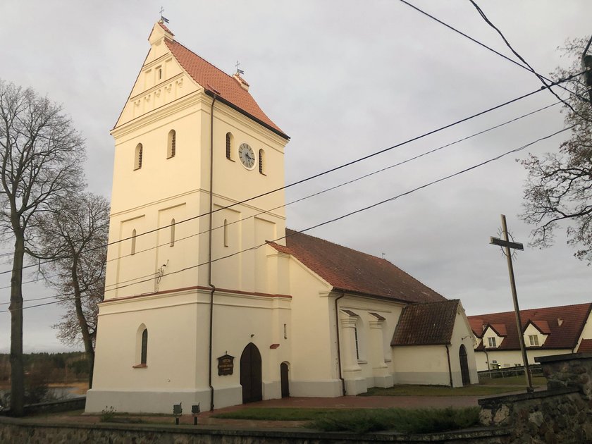 Pijany wikary przyjechał na pogrzeb