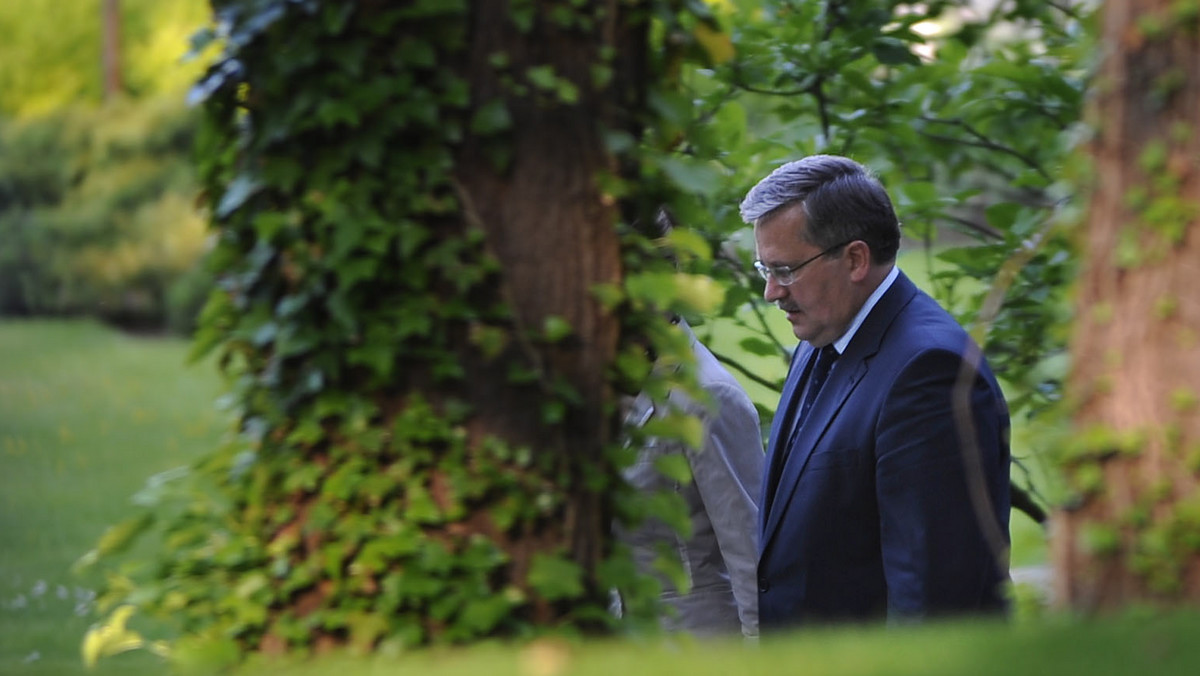 Prezydent Bronisław Komorowski wziął udział w premierze filmu "Prawdziwy koniec zimnej wojny" w reżyserii Jerzego Śladkowskiego. Dokument przedstawia starania Polski o przyłączenie do NATO.