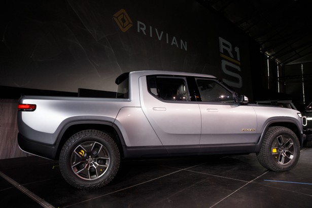 Rivian Automotive Inc - elektryczny pickup R1T