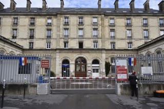 16 nowych zakażeń koronawirusem we Francji. Anulowano szereg imprez