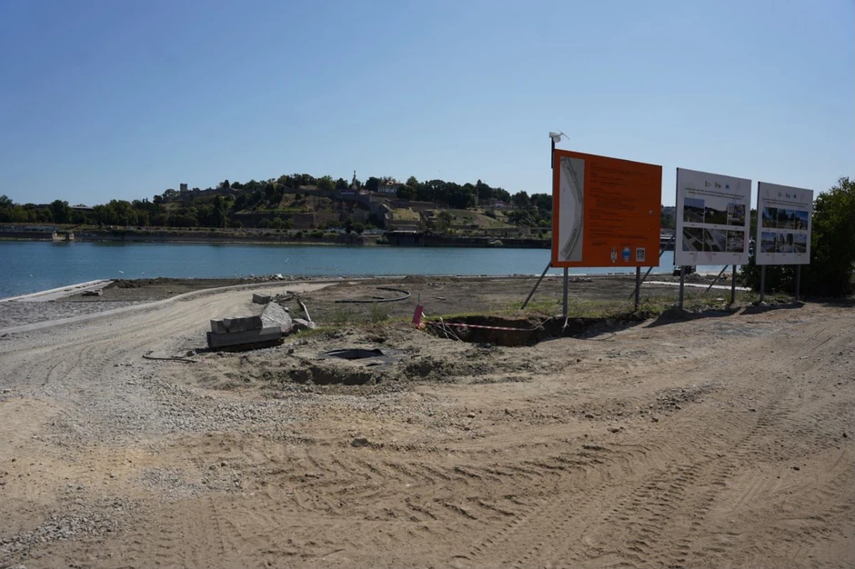 Radovi na sanaciji obaloutvrde i uređenju leve obale reke Save u Beogradu