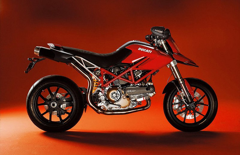 Ducati Hypermotard 1100 i 1100 S (dane techniczne)