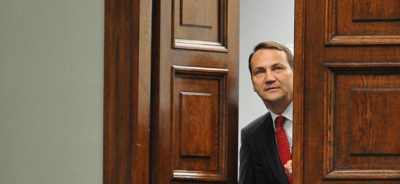 Sikorski gotowy do debaty. "Pani minister, Pani ruch"