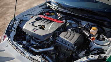 toyota zaszalała z silnikami spalinowymi. oto 5 nowych modeli