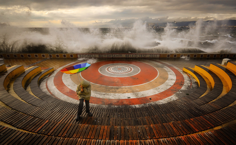 Wyróżnienie w kategorii Miejsca - "The Storm" (pol. Burza) - Aytül AKBAŞ / National Geographic Photo Contest 2014