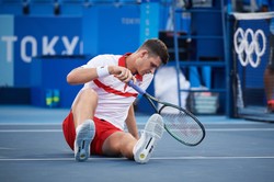 Hubert Hurkacz znów poza dziesiątką rankingu ATP
