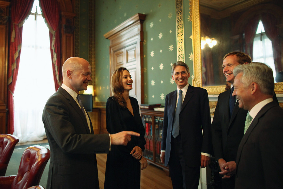 Angelina Jolie na spotkaniu z brytyjskim ministrem spraw zagranicznych
