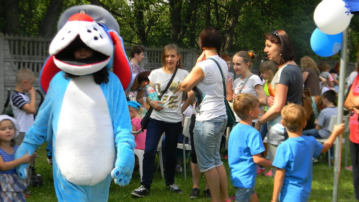 Stowarzyszenie na Rzecz Rozwoju Dzieci i Młodzieży "Małolat" serdecznie zaprasza na IV edycję festynu rodzinnego, który podobnie jak w latach ubiegłych będzie przebiegał po hasłem "Dzień Małolata". Impreza odbędzie się 18 czerwca na boisku sportowym UKS Przemsza w Okradzionowie.