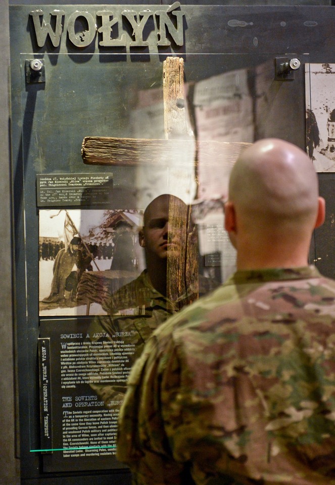 Amerykańskie wojsko w Muzeum Powstania Warszawskiego