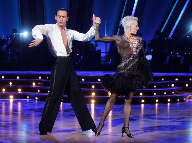 'Tylko taniec. Got to dance.'