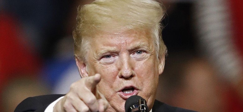 "NYT": Chińczycy i Rosjanie podsłuchują iPhone'y Trumpa