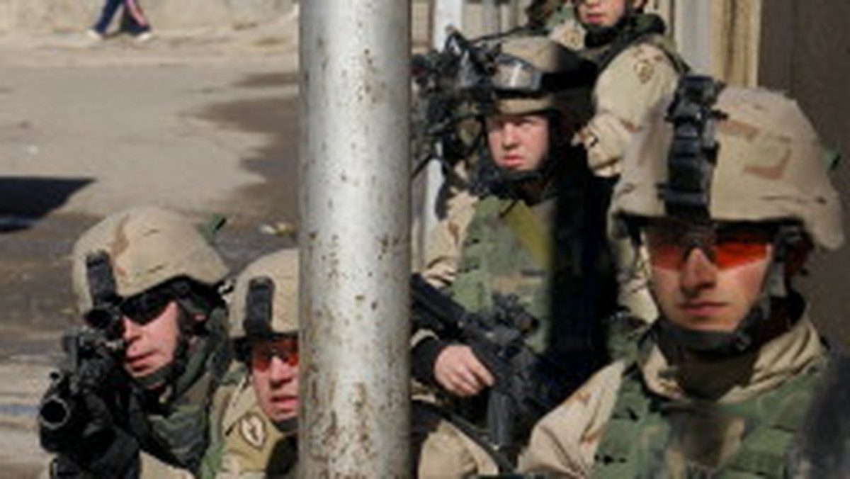 Od ponad pięciu lat Irak pozostaje areną jednej z najbardziej krwawych wojen domowych. Każdego dnia z tego kraju napływają niepokojące wieści o kolejnych zabitych i rannych. Czterech żołnierzy pokazało jednak oblicze wojny pełne bezinteresownego poświęcenia. Za swe bohaterskie czyny otrzymali najwyższe odznaczenie amerykańskiej armii — Medal Honoru.