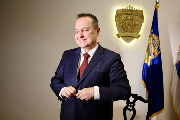 "Vaskrs treba da nas inspiriše da širimo dobrotu, podršku i empatiju": Ivica Dačić čestitao praznik svim vernicima