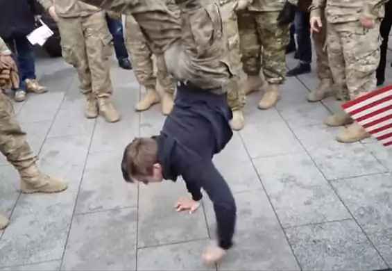 Nastolatek z Polski zawstydził amerykańskich żołnierzy. Zobacz niesamowity wyczyn chłopaka