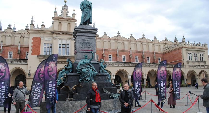 Kopia pomnika Adama Mickiewicza