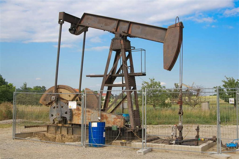 Ceny ropy powinny spaść, jeśli Kadafi zostanie obalony