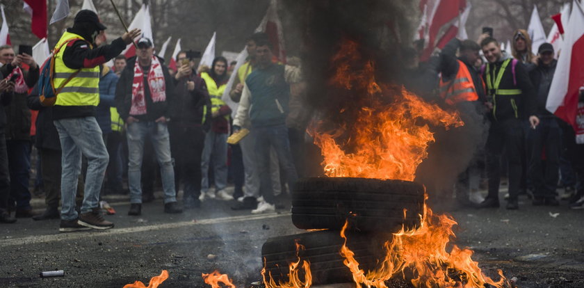 Szokujące sceny po proteście rolników. Po sieci niesie się jeden film