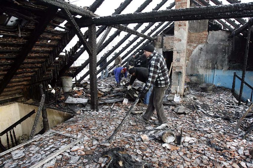 pożar, kamienica, dach, tragedia, ogień, ubezpieczenia,