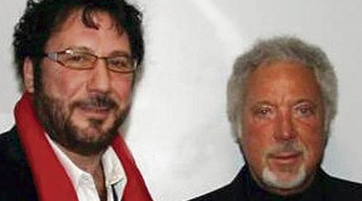 Amerikába csábítja Tom Jones a magyar hangját