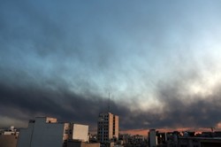 Nowe ataki na Iran. Uderzenie w lotnisko i siedzibę Zgromadzenia Ekspertów