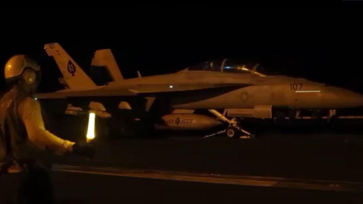 Američki avion u napadu na iranske vojne ciljeve